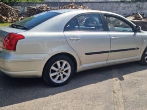 TOYOTA AVENSIS